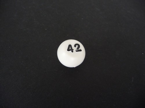 Spare Parts - CHAD VALLEY BINGO WHITE NUMBERED BALLS (No 1 to 45) - 0.5"/ 12.5mm - Picture 40 of 43