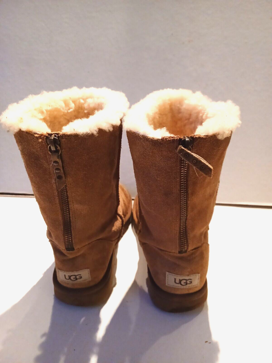 UGG Australia Classic Short Boot Womens Size Chestnut Sheepskin - Main Image