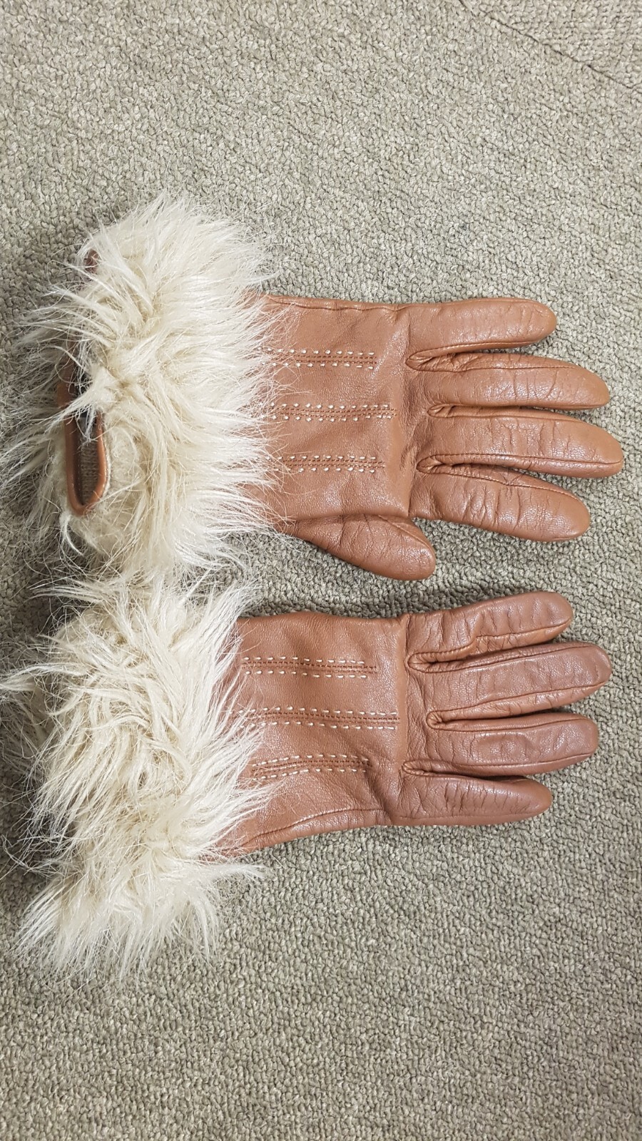 Ted Baker Ladies genuine leather gloves - size small