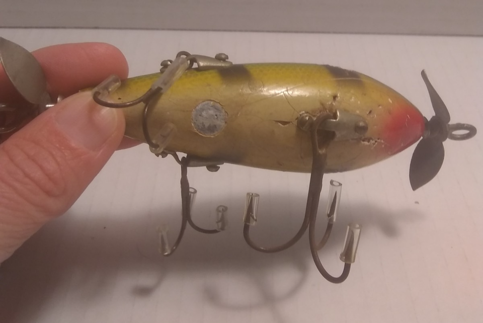 Vintage CREEK CHUB Bait Co NO. Leurre de pêche articulé en bois Pikie Minnow 2600 Finition Pikie ~ Appâts pour matériel de pêche ~ Yeux en verre ~ Pêcheur en plein air