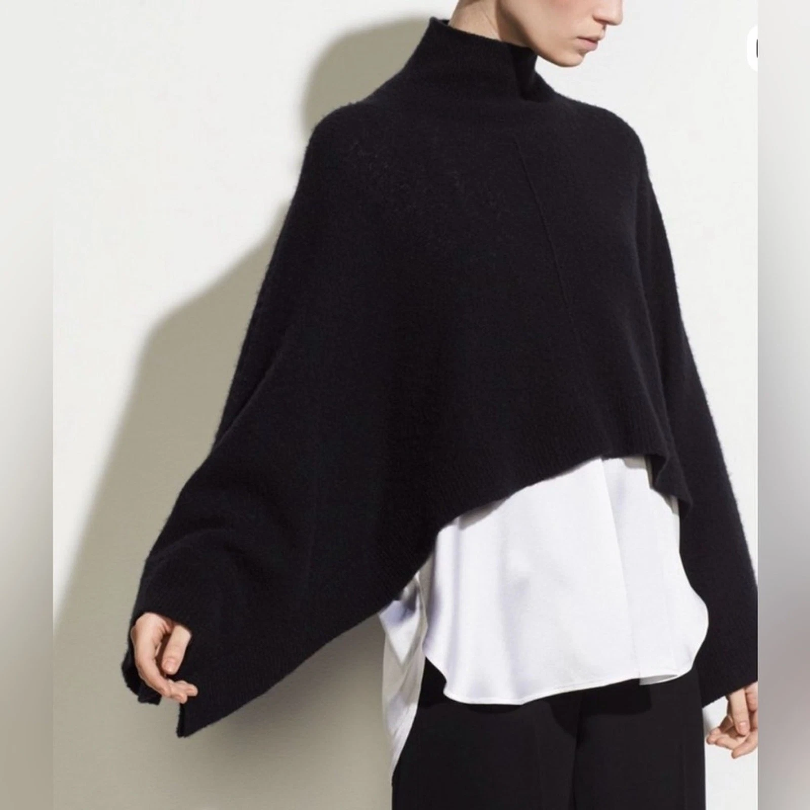 NWT Vince Womens Black Turtleneck Poncho Sweater Wool Blend Size XS/S