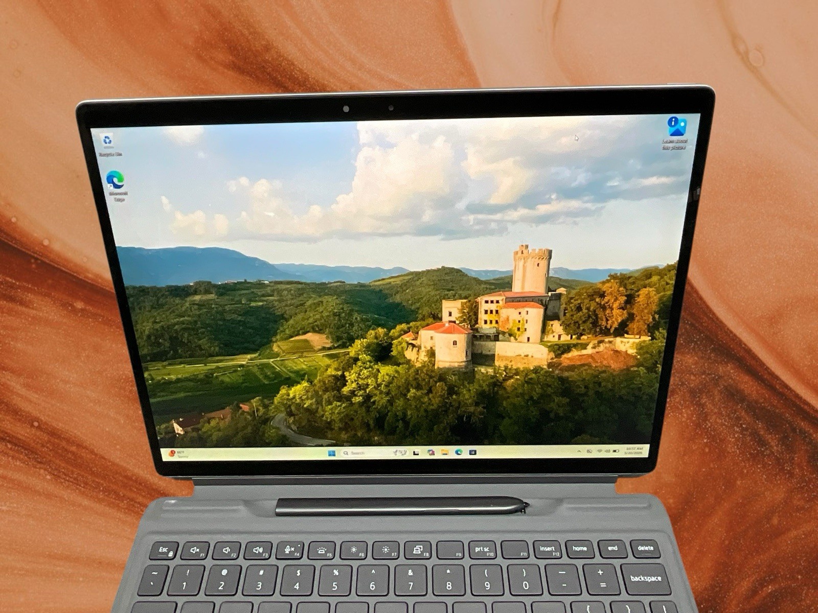 Dell Latitude 7320, 13-Inch Laptop, with INTEL CORE I5-1140G7, 256 GB SSD (Solid State Drive), Windows 11 Pro