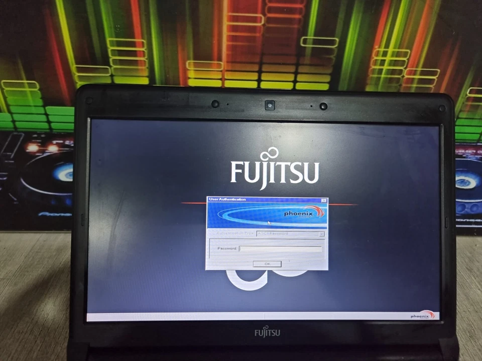 H233 FUJITSU LIFEBOOK S710 Laptop -CORE i5 CPU 4GB bios password spares or rep - Image 2 of 4