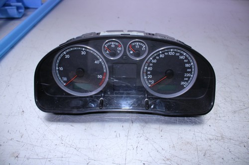 VW Passat 3BG Tacho Kombiinstrument 110080198 / 008
