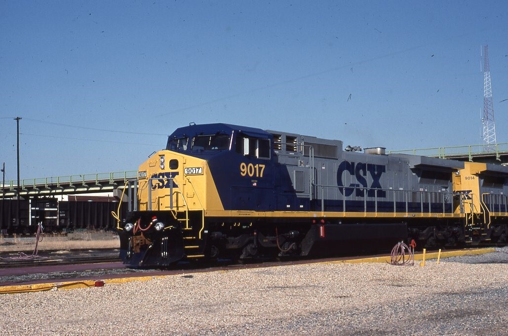 CSX 9017 Railroad Train Locomotive NEWPORT NEWS VA Original 1994 Photo ...