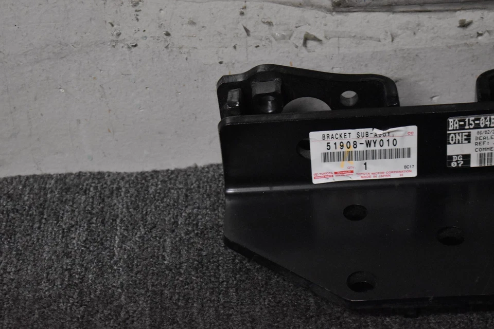 Lexus GX460 2020-2023 receptor enganche OEM de fábrica Foto 2 de 4