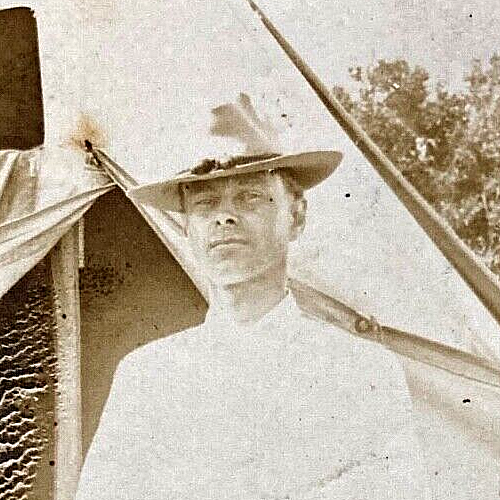 ORIGINAL! US ARMY POSTSPANISH AMERICAN WAR FORT BRAGG SOLDIER w/SWORD