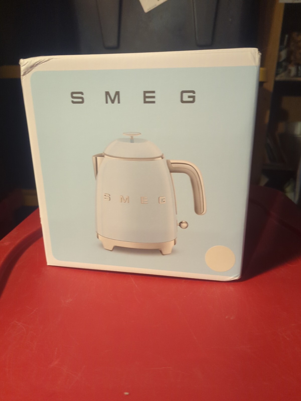 Smeg Retro 50s Cream 3.5-Cup Electric Kettle KLF05CRUS-image