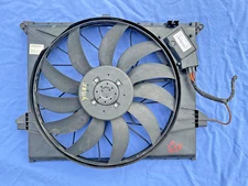 07-13 Mercedes X164 GL550 ML550 Engine Motor Cooling Fan Assembly 1645000093 OEM
