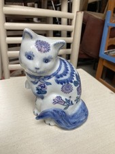 Vintage Retro Blue & White Ceramic Cat Figurine Ornament Collectable