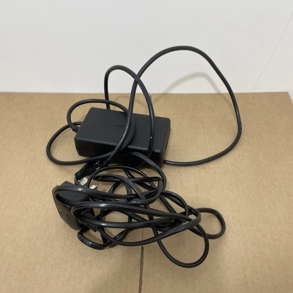 Bose SoundDock Portable Digital Music System w/ Power Suppy No Remote - Image 4 of 4