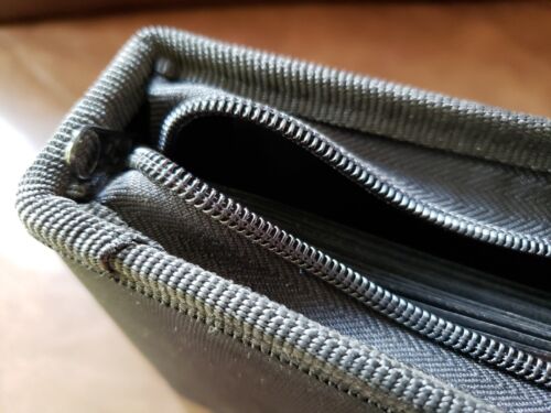 Black 24 CD/DVD Nylon Zippered Wallet Similar to the Original Case Logic Brand - Picture 7 of 10