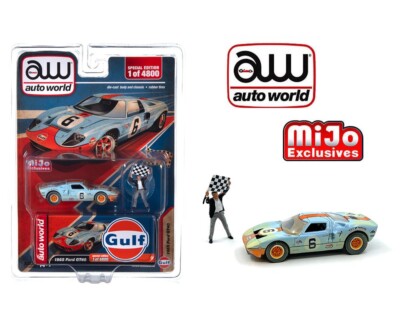 Auto World 1:64 American Diorama Ford GT40 1965 Gulf Dusty With Figure CP8053