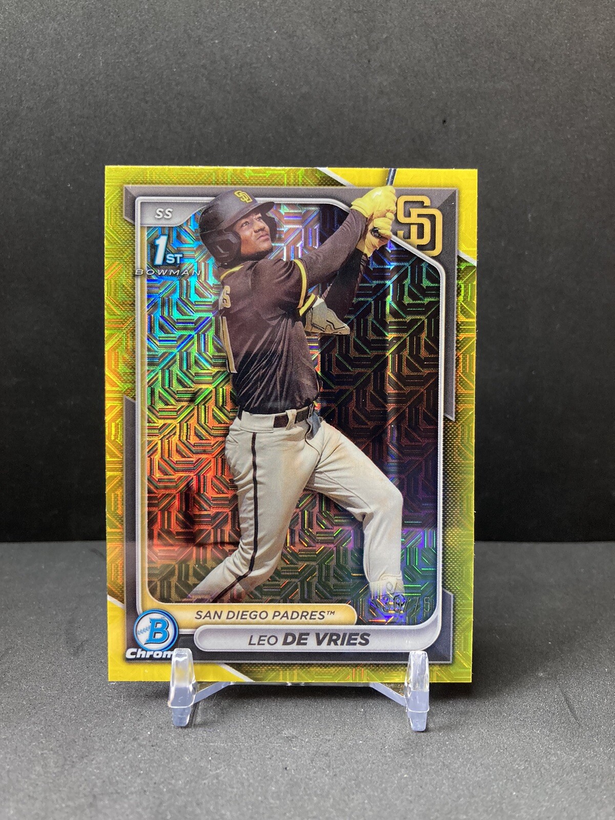 2024 Bowman Chrome Leo De Vries 1st Bowman Yellow Mojo /75 Padres Color Match