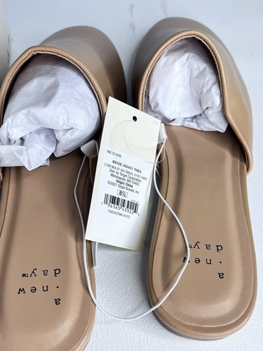 NEW Women's Slides Flat Slip-on Beige Memory Foam Size 8.5 Shoes Tan Slippers - Picture 6 of 7