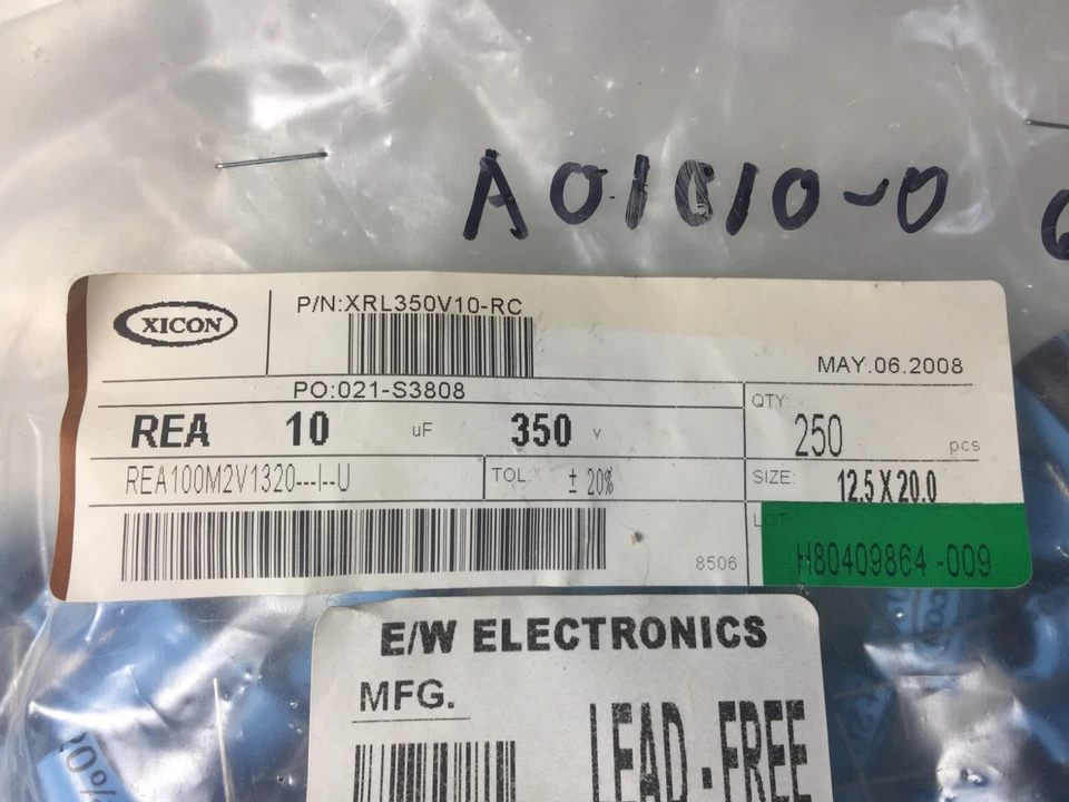 Condensador electrolítico de aluminio Xicon 10 uf 350 v LOTE DE 60 CONDENSADORES XICON Foto 2 de 4