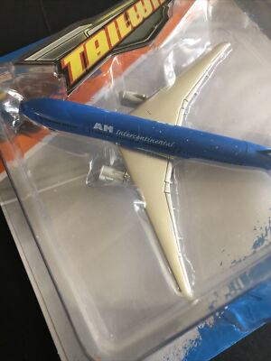 Boeing 777 -8 Christmas 2021 1/500 Herpa