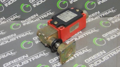USED Allen Bradley 802F-E68M2 Key Interlock Switch Ser. B Rev. A 10A 500VAC