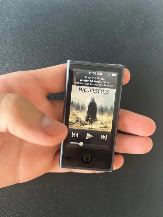 Apple iPod Nano (7th) 2,5" 16GB - Black - Imagen 2 de 3