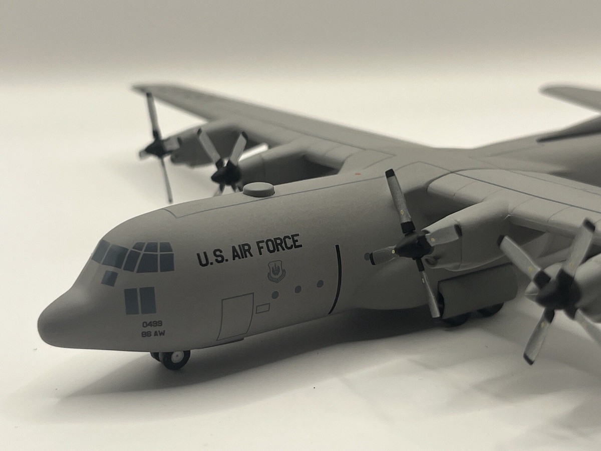 Herpa 1/200 551779 US Airforce 37th Airlift Squadron Lockheed C