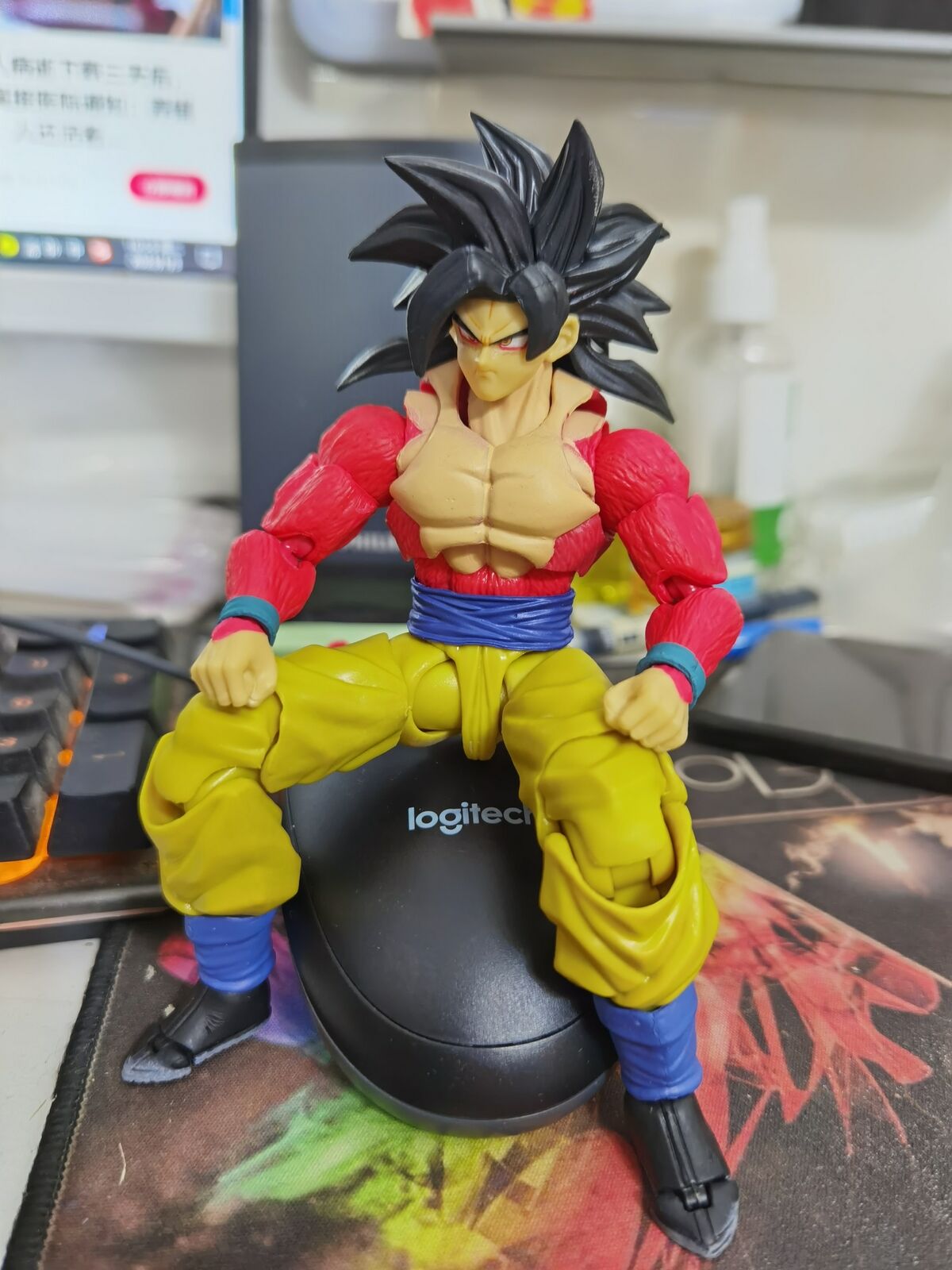 Action Figure Goku Super Saiyajin 4 Special - 30116