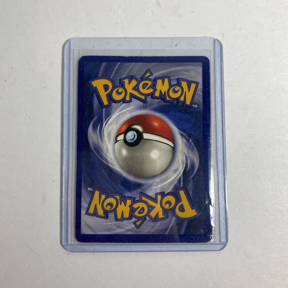 1999 Pokémon TCG Charizard 4/102 Holo Rare Base Set Unlimited Card - Image 2 of 4