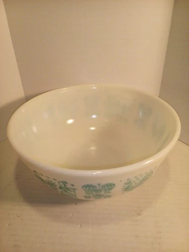 Pyrex Turquoise Butterprint 404 mixing bowl 4 quart