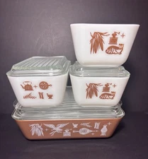 Pyrex Early American Dish Set of 7 Refrigerator 4 Dishes and 3Lids Vintage