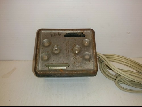 VINTAGE AMERICAN FLYER MODEL 22006 TOY TRANSFORMER, 120V 25W 0-120 MPH - Picture 4 of 4