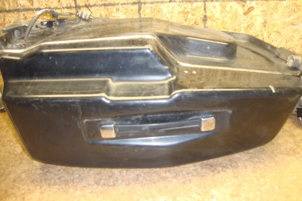 Equipaje trasero derecho Honda GL1100 GL 1100 1980 ala dorada alforja caja Foto 4 de 4