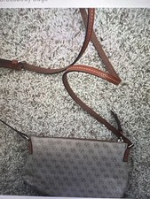 Dooney And Bourke Women's tan croosbody purse NWOT