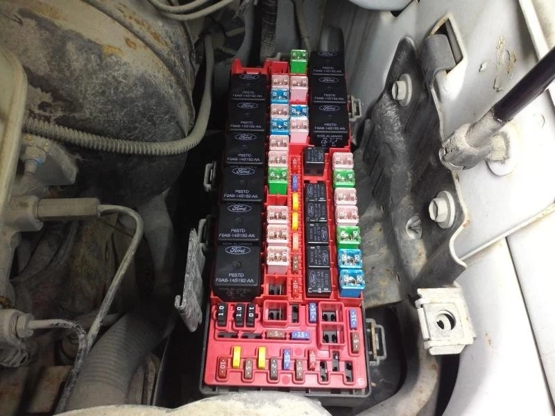 2008-2010 Ford F250SD F350 SD Fuse Box Engine Module Factory OEM - Изображение 3 из 4
