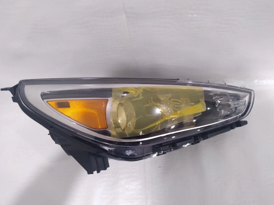 Lâmpada OEM 18-20 HYUNDAI ELANTRA GT FAROL HALOGÊNIO LATERAL DO PASSAGEIRO 92102-F2 - Imagem 3 de 4