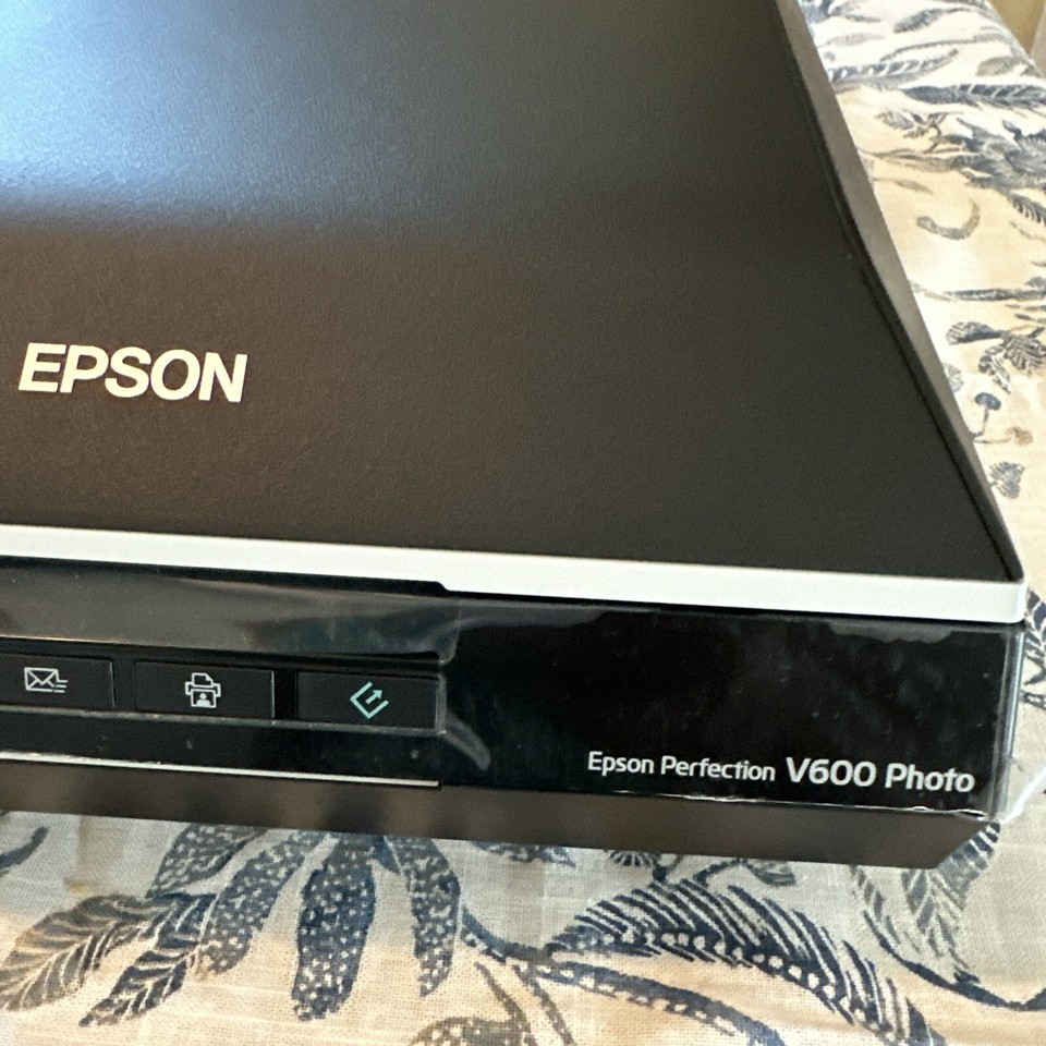 Epson Perfection V600 Photo Scanner Model J252A Tested Working Euc eBay