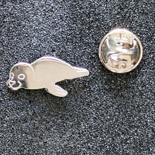 Pin Anstecknadel Heuler / Robbe