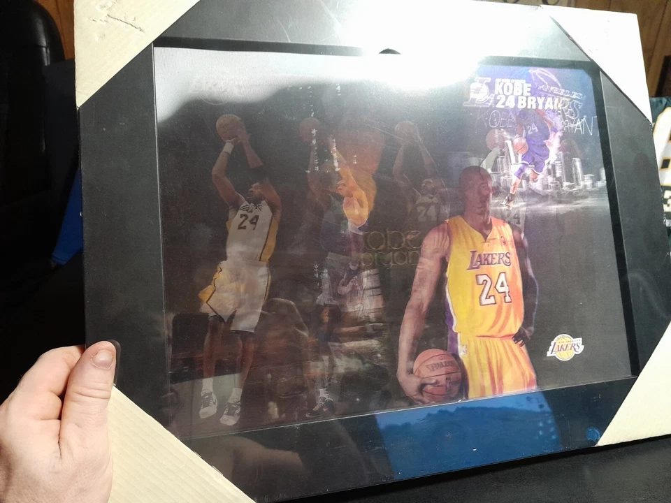 Коби Брайант голограмма картина рамка прибл. 19 x 15 дюймов Новый с упаковкой РЕДКИЙ - Изображение 3 из 4