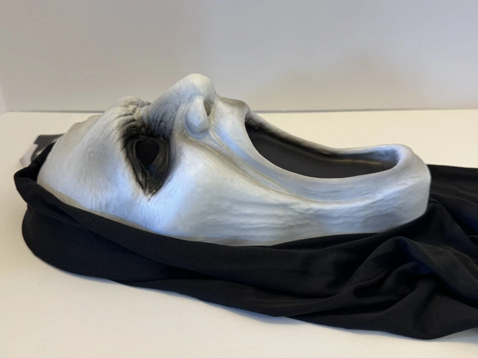 Fun World Silent Screamer Ghost Face PVC Character Costume Mask Scream Ghostface - Image 2 of 4