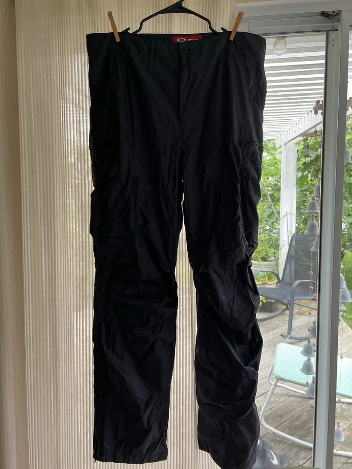 Pantalones de invierno Oakley vintage esquí/snowboard grises 38x34 muchos bolsillos tecnología. Foto 3 de 4