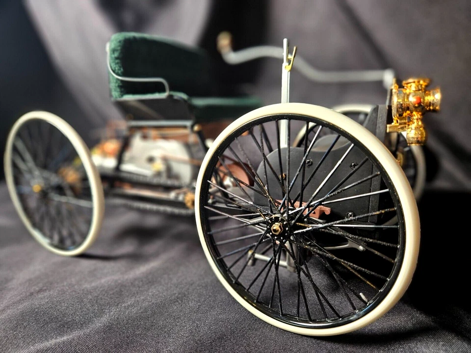 Franklin Mint 1896 Ford Quadricycle 1:6 Scale Inv. #4076 - Image 3 of 4
