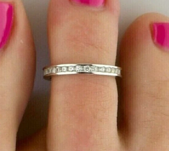 Creato IN Laboratorio Taglio Rotondo Zirconia Cubica Eternity Stile Punta Anello - Immagine 3 di 4