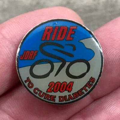 JDRF 2004 Ride Cyclist Diabetes Lapel Hat Jacket Vest Shirt Pin