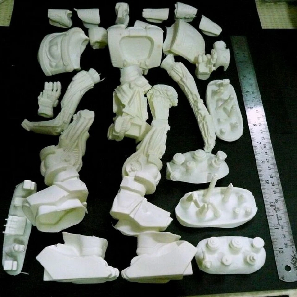 11"ABC Warrior Robot JUDGE DREDD +LED Eyes Sci-Fi Movies Vinyl Model Kit 1/9 - Image 2 of 4