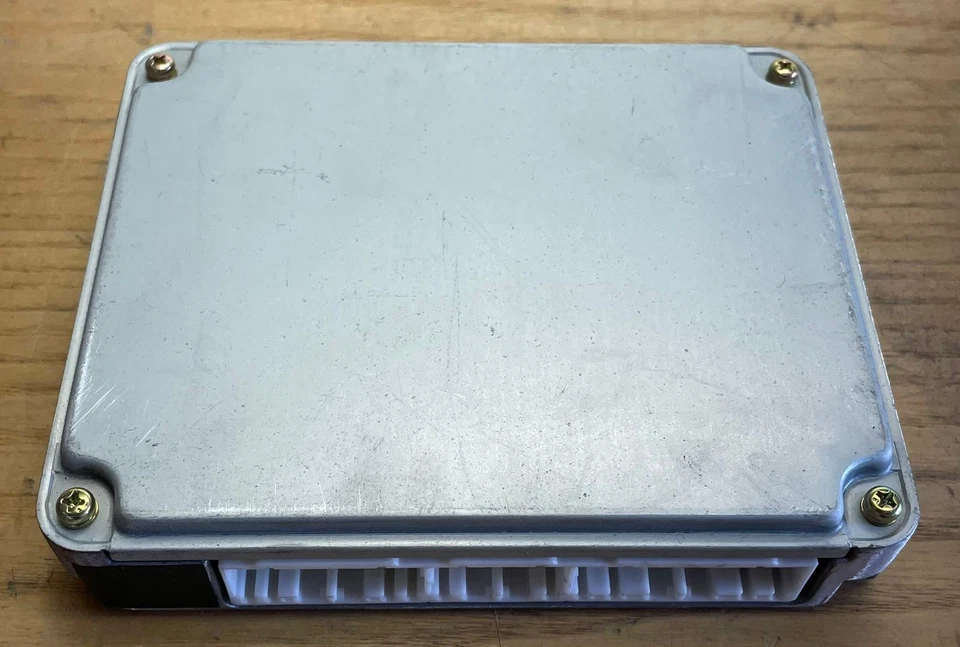 1994-2002 SXV20 Toyota Camry 2.2 5S-FE Engine Control Unit ECU 89661-06440 - Image 3 of 3