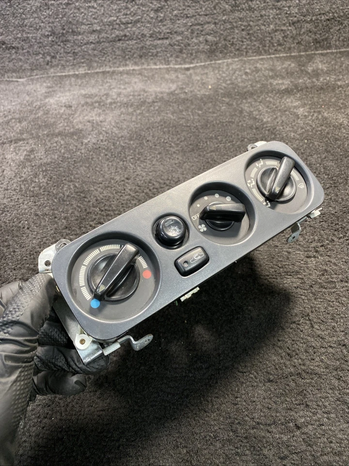 Оригинальный климат-контроль тепла кондиционера Mitsubishi Montero Sport 2000-2004 годов выпуска MR460759 - Изображение 2 из 4