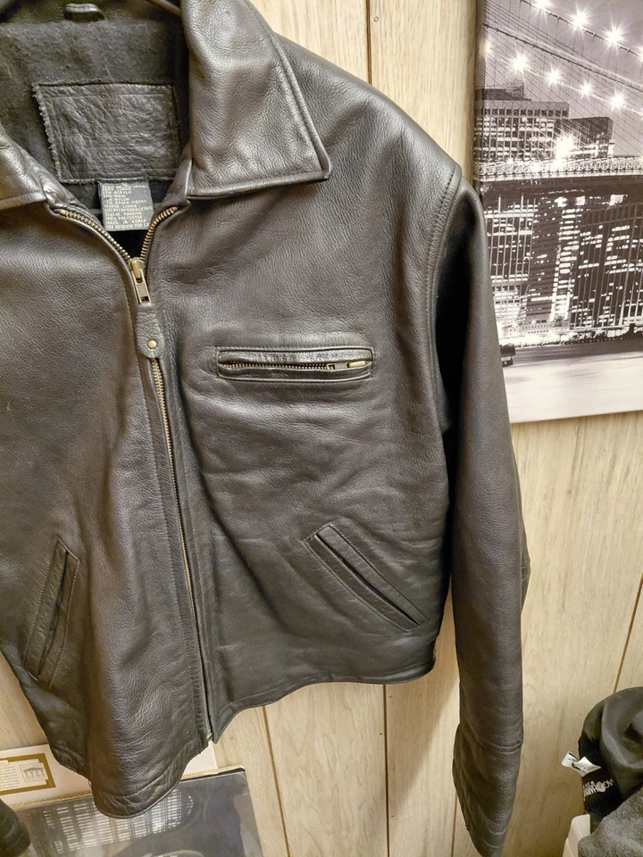 Vintage GAP Men’s Leather Jacket Size Small Genuine Leather, Acrylic, Wool   - Image 4 of 4