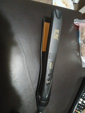 HOT TOOLS Pro Signature Digital Ceramic 1 Flat Iron Black/Gold HTST2575 - Works