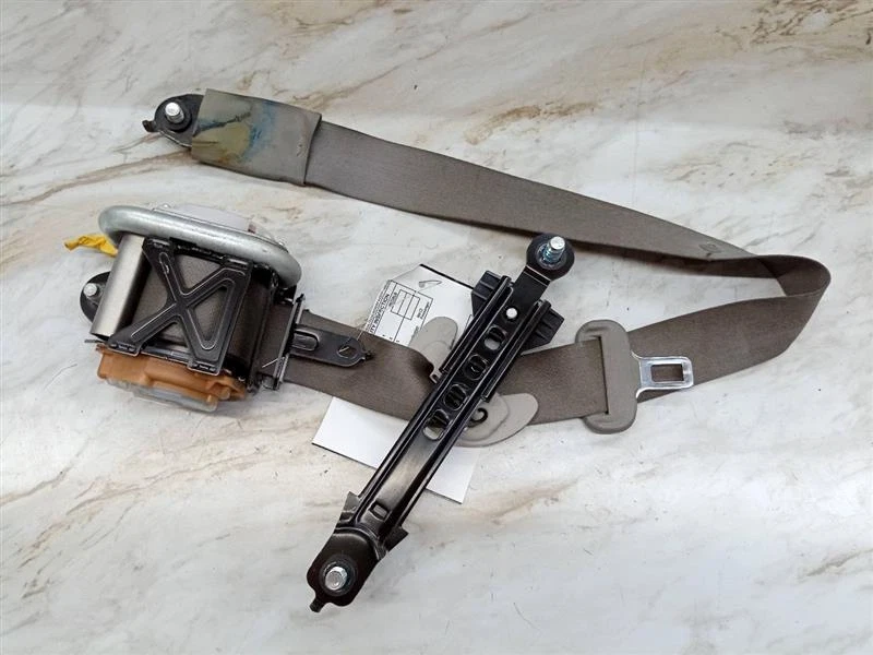 Used Front Right Seat Belt Front fits: 2012 Kia Sedona bucket seat passenger ret Foto 2 de 4