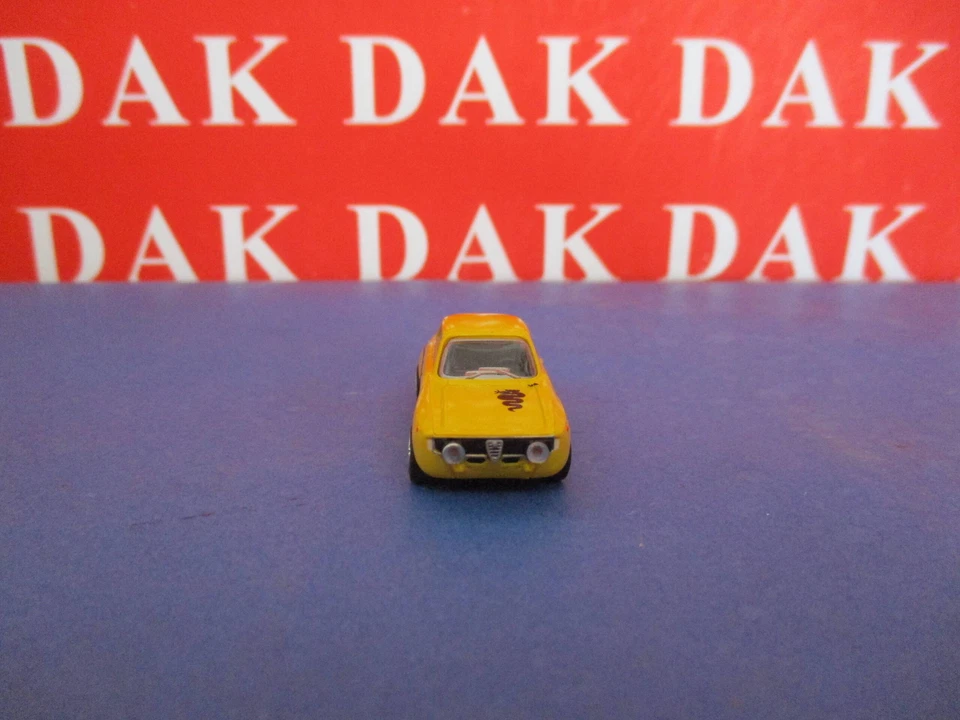 1/87 Modellino Auto Alfa Romeo GTA 1300 Gialla 1971 by Brekina - Immagine 3 di 4