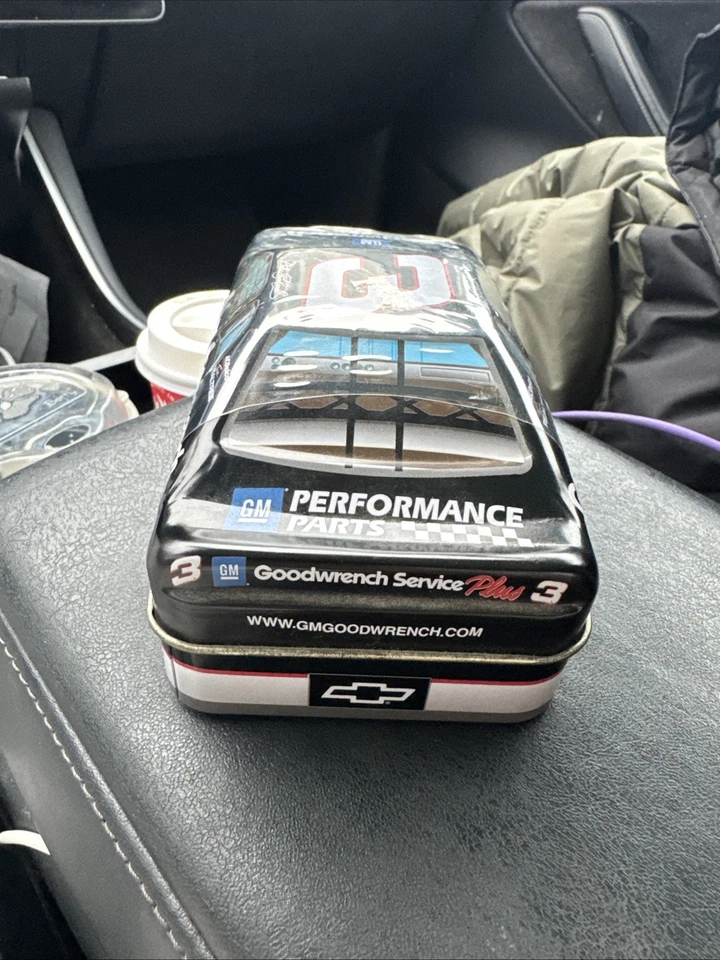 Гоночный автомобиль Earnhardt's #3 GM Goodwrench Service Plus Chevrolet Monte Carlo NASCAR - Изображение 3 из 4