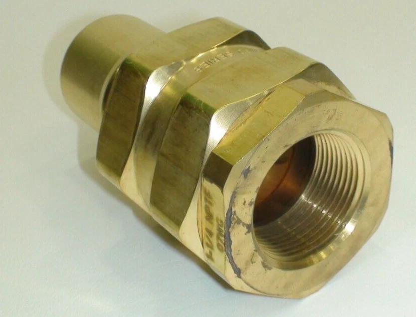 Acoplador rápido de latón Parker BH12-61L 1-1/2" X 1-1/4" NPT 1500 PSI Foto 3 de 4